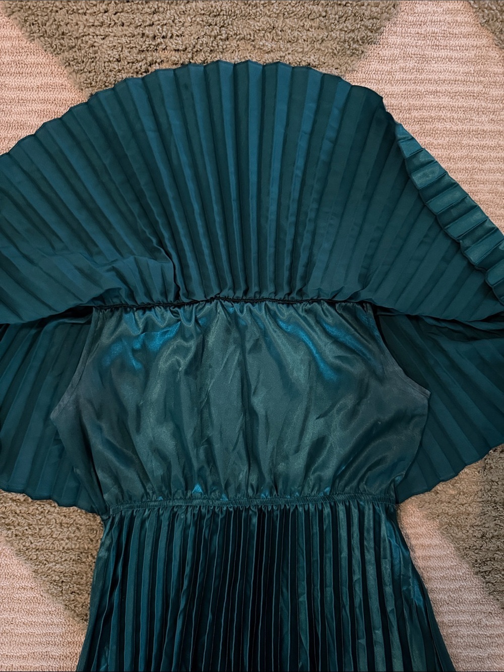 Emerald Pleated Off-Shoulder Maxi Dress - Picture 3 of 3
